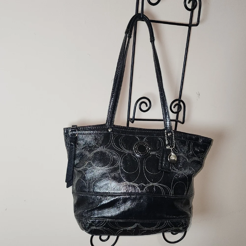Coach Signature Patent Leather Black Tote Op ART MONOGRAM - Picture 1 of 13